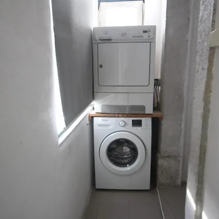 Romantic Chiado 7 -private Small Single With No Outside Window * ליסבון