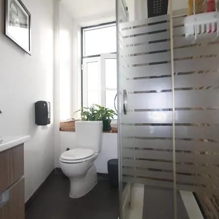 Romantic Chiado 7 -private Small Single With No Outside Window ליסבון
